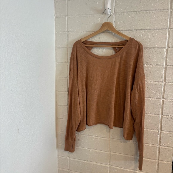 NWOT free people my time layer top open back long sleeve - Picture 5 of 7